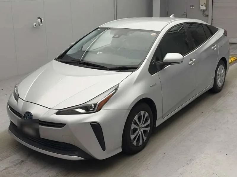 Silver Toyota Prius from HDG Cars stock, illustrating vehicle-history checks
